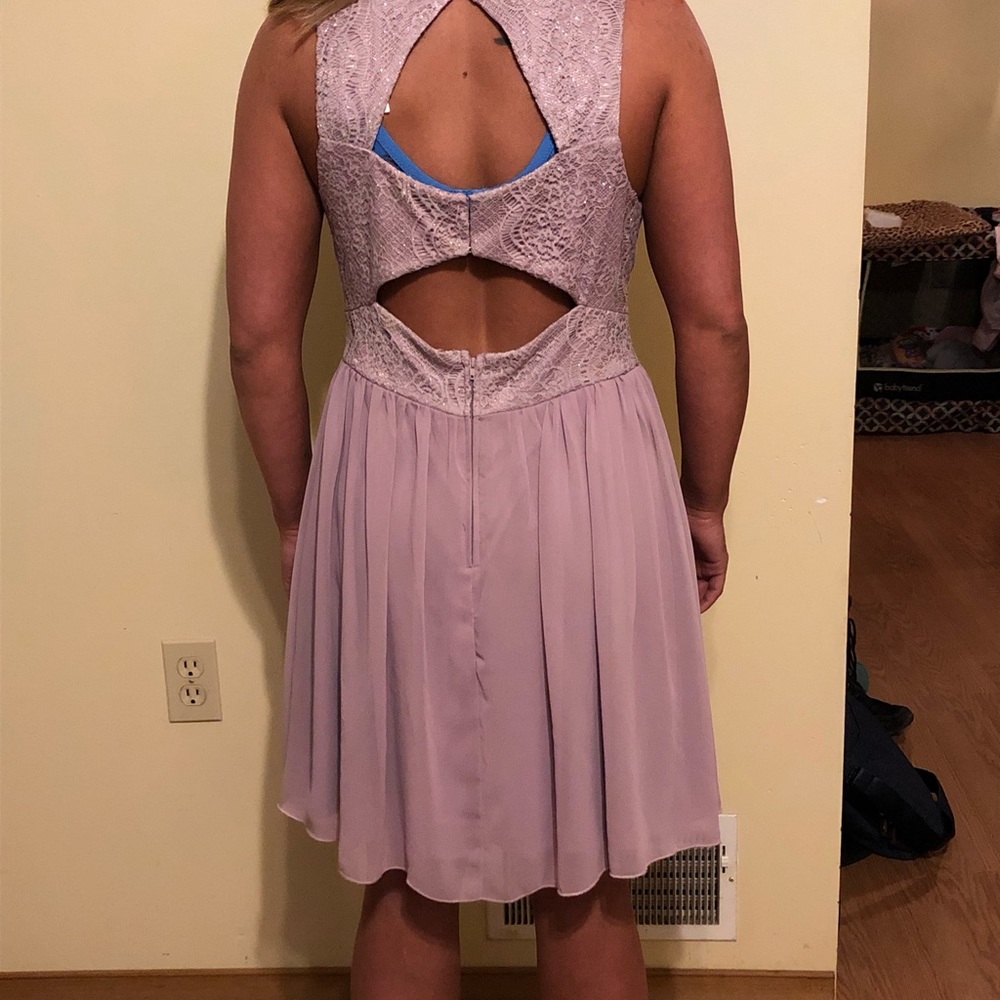 Mauve - Picture 4 of 4